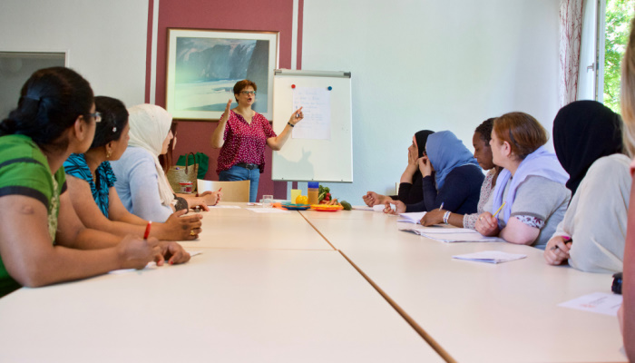 deutsch-sprach-und-alphabetisierungskurs-fuer-muetter-von-kindergartenkindern-in-kinderhaus-4